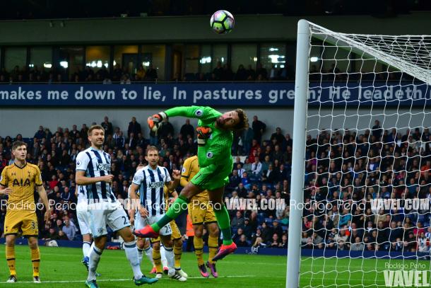 Spurs, who have struggled for goals of late, watch Ben Foster keep one out at the Hawthorns (photo: Rodrigo Pena / VAVEL)