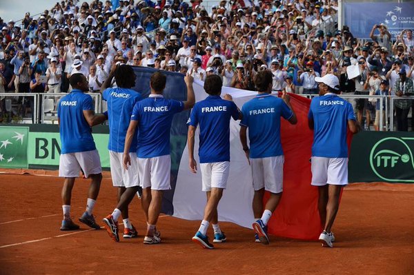 The French team celebrate after their impressive victory (Source: Edouard Roger Vasselin on Twitter) 