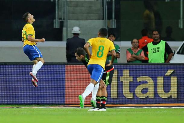 Brasil venceu o México com gols de Coutinho e Tardelli | Foto: Heuler Andrey / Mowa Press