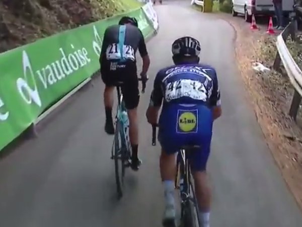 Froome intentó reintegrarse pero fue imposible | Fuente: Twitter Bici Goga.