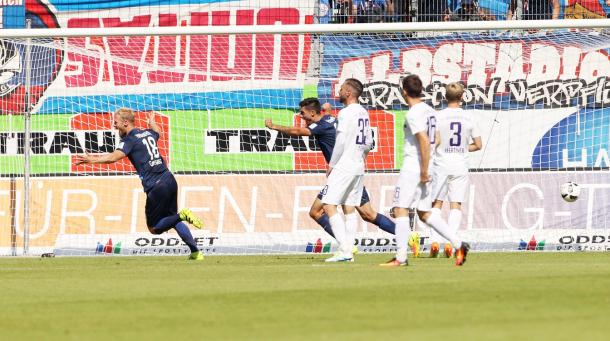 Heidenheim celebrate what proved to be the only goal | Photo: MDR/Picture Point