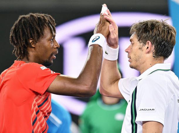 Monfils and Mahut embrace at the net. (Photo Courtesy of: letelegramme.fr)