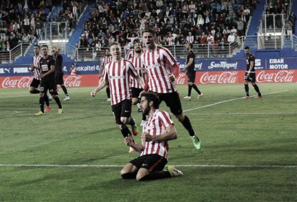 Raúl García festeja el 0-1 | FOTO: VAVEL