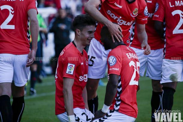 Naranjo celebra uno de sus 16 goles con Emaná | Foto: Jordi Echevarria (VAVEL)