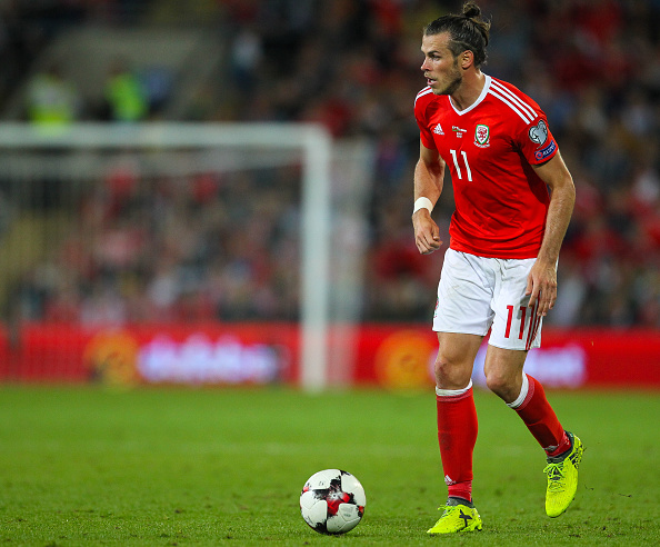 Bale tenta levar o País de Gales à segunda Copa do Mundo de sua história (Foto: Paul Jenkins/Action Plus/Getty Images)