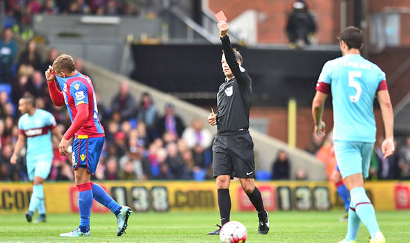 Gayle was sent-off in similar circumstances in the return fixture | Photo: Getty images