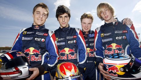 Foto del programa de jóvenes pilotos de Red Bull donde estaba Hartley. Fuente: Red Bull