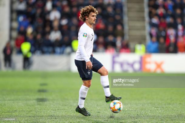 Griezmann vistiendo la camiseta de la Selección francesa / Foto: Getty images