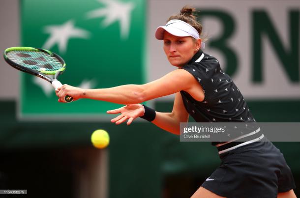 Vondrousova in action during her first Grand Slam semifinal (Getty Images/Clive Brunskill)