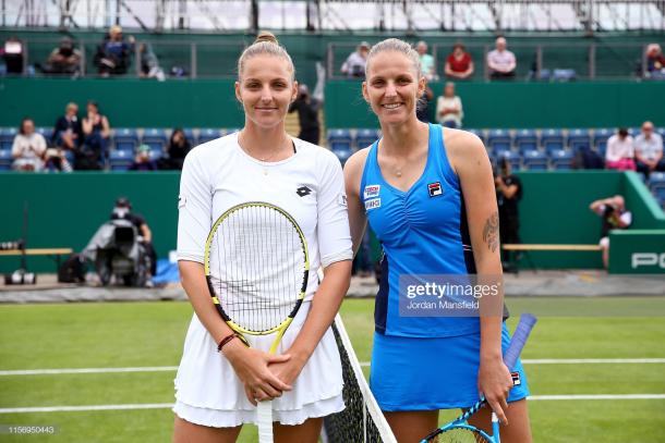 Kristyna (l.) and Karolina (r.) Pliskova engaged in a historic match in Birmingham on Wednesday/Photo: Jordan Mansfield/Getty Images