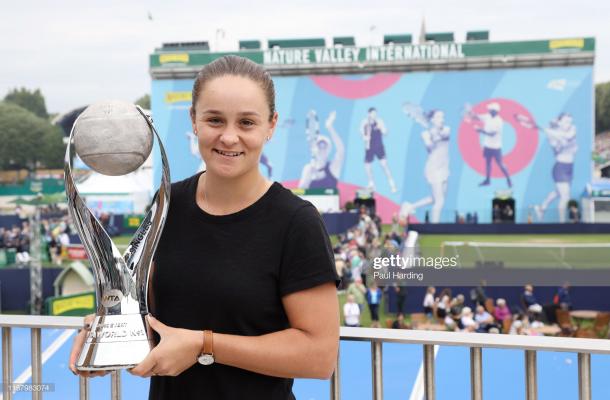 Barty with the world number one trophy (Getty Images)