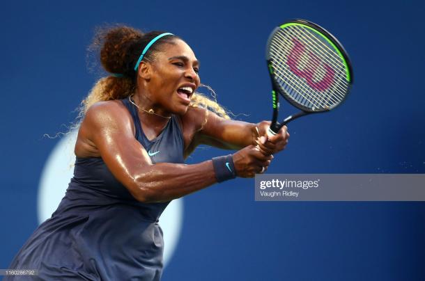 Williams plays a backhand during her second round win in Toronto/Photo: Vaughn Ridley/Getty Images