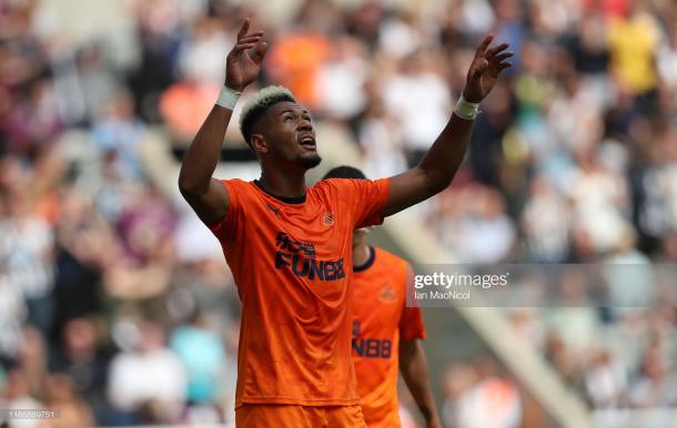 Joelinton celebrates against St Étienne (Photo by Ian McNicol/Getty Images)