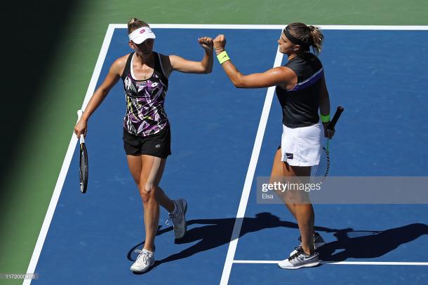 Mertens and Sabalenka have developed a strong partnership on the court | Photo: Elsa/Getty Images