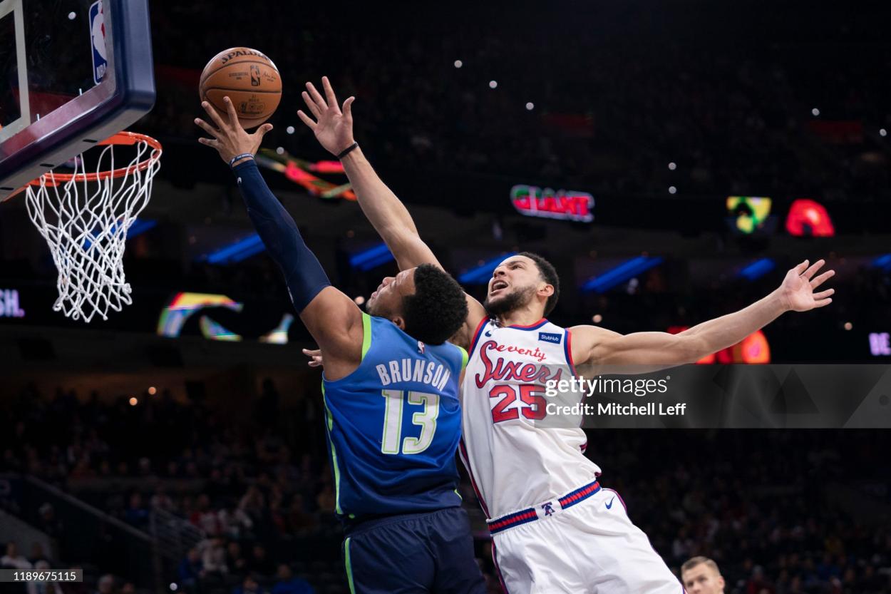 Jalen Brunson battles for the bucket against his rookie year (Photo by Mitchell Leff/Getty Images)