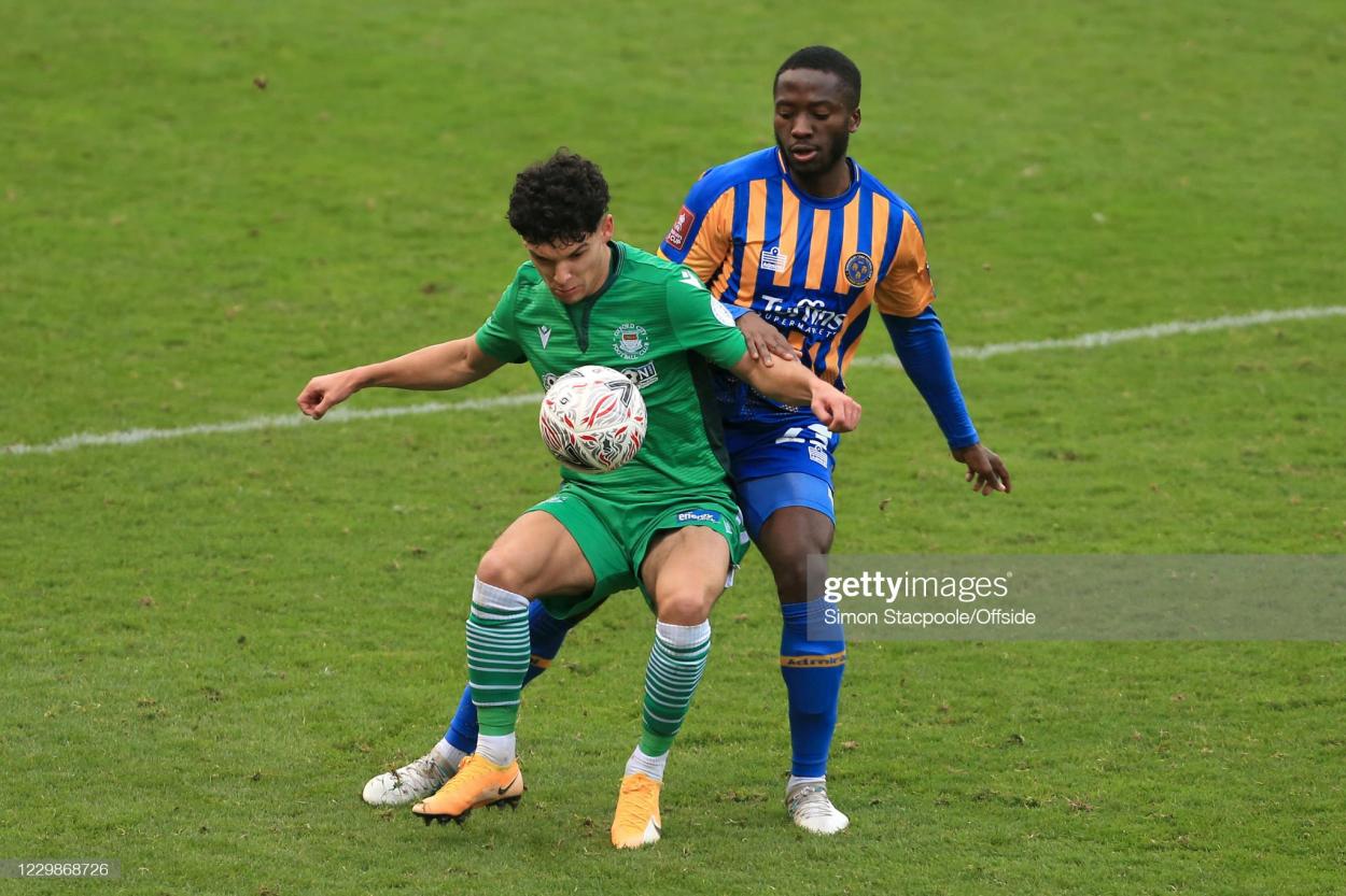 Drewe in action for Oxford City during a loan spell in 2021 (Photo by Simon Stacpoole/Offside/Offside via Getty Images)