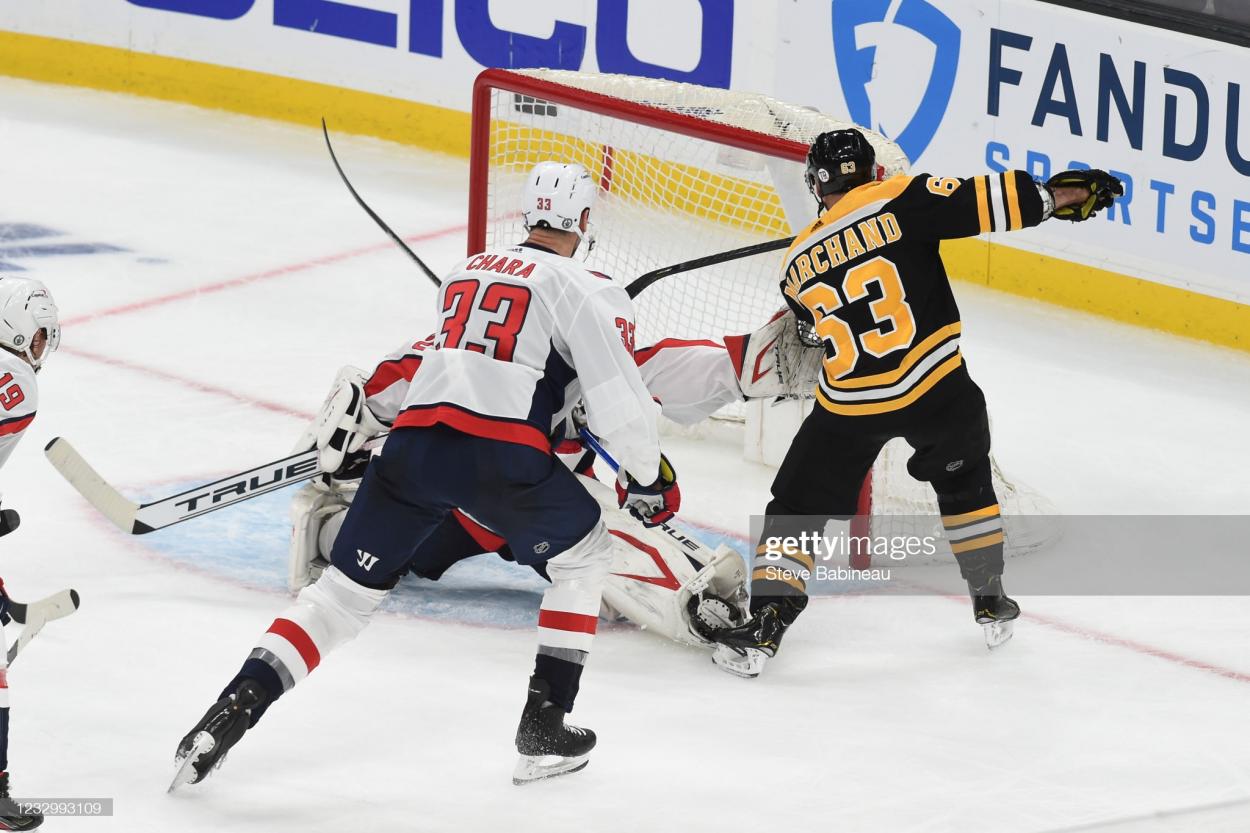 Brad Marchand scores the game-tying goal in the third period/Photo: Steve Babineau/Getty Images