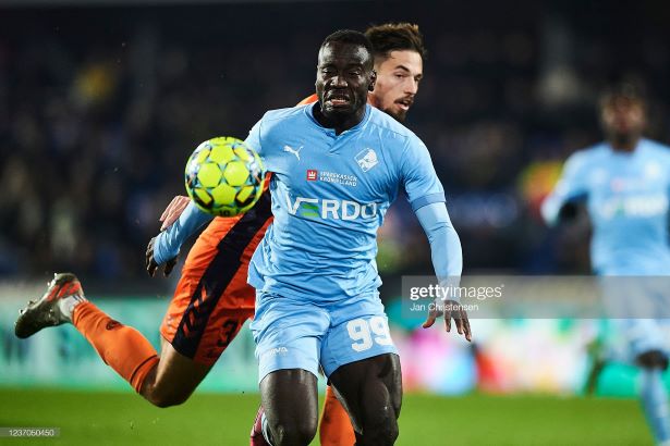 RANDERS, DENMARK - DECEMBER 05: Alhaji Kamara of Randers FC in action during the Danish Cup Sydbank Pokalen match between Randers FC and OB Odense at Cepheus Park Randers on December 05, 2021 in Randers, Denmark. (Photo by Jan Christensen / FrontzoneSport via Getty Images)