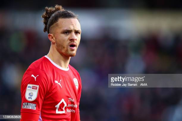 Jordan Williams sealed the three points with the third goal for Barnsley.(Photo by Robbie Jay Barratt - AMA/Getty Images)