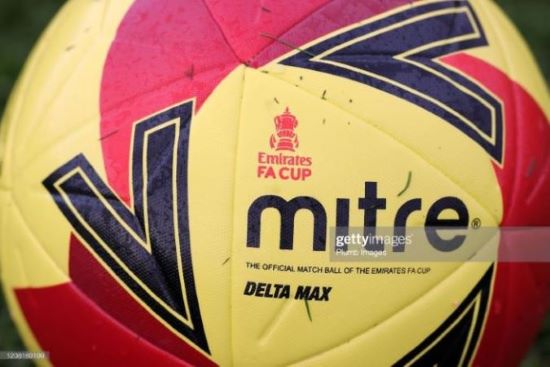 FA Cup ball during the <strong><a  data-cke-saved-href='https://www.vavel.com/en/football/2021/12/23/leicester-city/1096773-rodgers-left-frustrated-at-leicesters-failure-to-hang-on.html' href='https://www.vavel.com/en/football/2021/12/23/leicester-city/1096773-rodgers-left-frustrated-at-leicesters-failure-to-hang-on.html'>Leicester City</a></strong> training session at <strong><a  data-cke-saved-href='https://www.vavel.com/en/football/2021/12/23/leicester-city/1096773-rodgers-left-frustrated-at-leicesters-failure-to-hang-on.html' href='https://www.vavel.com/en/football/2021/12/23/leicester-city/1096773-rodgers-left-frustrated-at-leicesters-failure-to-hang-on.html'>Leicester City</a></strong> Training Ground, Seagrave on February 04th, 2022 in Leicester, United Kingdom. | Photo by Plumb Images/<strong><a  data-cke-saved-href='https://www.vavel.com/en/football/2021/12/23/leicester-city/1096773-rodgers-left-frustrated-at-leicesters-failure-to-hang-on.html' href='https://www.vavel.com/en/football/2021/12/23/leicester-city/1096773-rodgers-left-frustrated-at-leicesters-failure-to-hang-on.html'>Leicester City</a></strong> FC via Getty Images.
