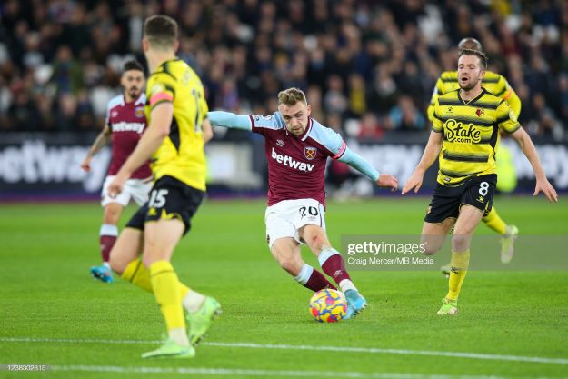 LONDON, ENGLAND - FEBRUARY 08: <strong><a  data-cke-saved-href='https://www.vavel.com/en/football/2022/01/09/premier-league/1097936-west-ham-united-2-0-leeds-united-leeds-cup-woes-continue-in-hammers-defeat.html' href='https://www.vavel.com/en/football/2022/01/09/premier-league/1097936-west-ham-united-2-0-leeds-united-leeds-cup-woes-continue-in-hammers-defeat.html'>Jarrod Bowen</a></strong> of West Ham United scores the opening goal during the Premier League match between West Ham United and Watford at London Stadium on February 8, 2022 in London, United Kingdom. (Photo by Craig Mercer/MB Media/Getty Images)