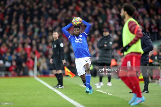 LIVERPOOL, ENGLAND - FEBRUARY 10: Wilfred Ndidi of <strong><a  data-cke-saved-href='https://www.vavel.com/en/football/2021/10/29/leicester-city/1090986-leicester-city-vs-arsenal-predicted-line-ups.html' href='https://www.vavel.com/en/football/2021/10/29/leicester-city/1090986-leicester-city-vs-arsenal-predicted-line-ups.html'>Leicester City</a></strong> during the Premier League match between Liverpool and <strong><a  data-cke-saved-href='https://www.vavel.com/en/football/2021/10/25/leicester-city/1090513-brentford-1-2-leicester-city-postmatch-comments.html' href='https://www.vavel.com/en/football/2021/10/25/leicester-city/1090513-brentford-1-2-leicester-city-postmatch-comments.html'>Leicester City</a></strong> at Anfield on February 10, 2022 in Liverpool, United Kingdom. (Photo by Plumb Images/<strong><a  data-cke-saved-href='https://www.vavel.com/en/football/2021/10/25/leicester-city/1090513-brentford-1-2-leicester-city-postmatch-comments.html' href='https://www.vavel.com/en/football/2021/10/25/leicester-city/1090513-brentford-1-2-leicester-city-postmatch-comments.html'>Leicester City</a></strong> FC via Getty Images)