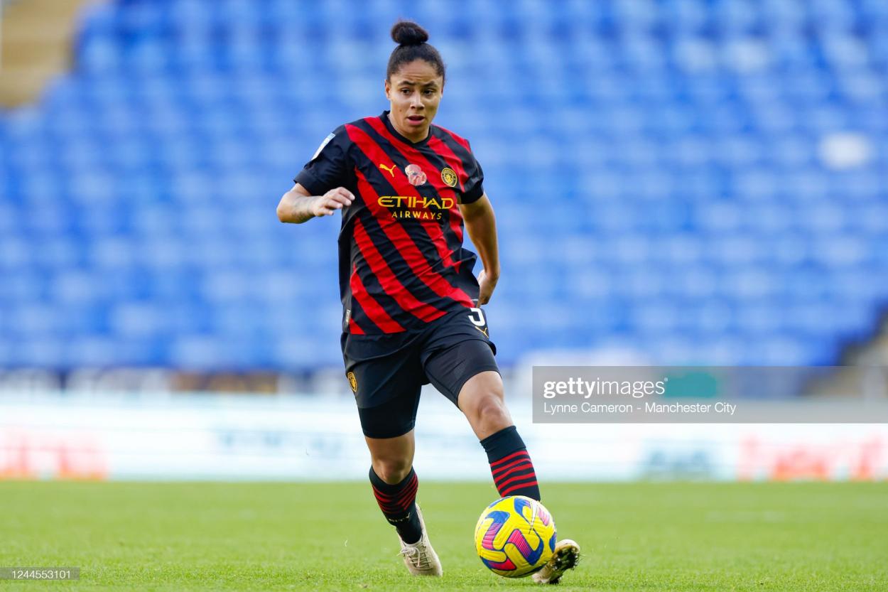 Demi Stokes of <b><a  data-cke-saved-href='https://www.vavel.com/en/data/manchester-city' href='https://www.vavel.com/en/data/manchester-city'>Manchester City</a></b> during the FA Women's Super League match between Reading and <strong><a  data-cke-saved-href='https://www.vavel.com/en/football/2023/04/23/womens-football/1144750-four-things-we-learnt-from-manchester-citys-6-2-win-over-west-ham.html' href='https://www.vavel.com/en/football/2023/04/23/womens-football/1144750-four-things-we-learnt-from-manchester-citys-6-2-win-over-west-ham.html'>Manchester City</a></strong> at Madejski Stadium on November 6, 2022 in Reading, United Kingdom. (Photo by Lynne Cameron - <strong><a  data-cke-saved-href='https://www.vavel.com/en/football/2023/04/23/womens-football/1144750-four-things-we-learnt-from-manchester-citys-6-2-win-over-west-ham.html' href='https://www.vavel.com/en/football/2023/04/23/womens-football/1144750-four-things-we-learnt-from-manchester-citys-6-2-win-over-west-ham.html'>Manchester City</a></strong>/<strong><a  data-cke-saved-href='https://www.vavel.com/en/football/2023/04/23/womens-football/1144750-four-things-we-learnt-from-manchester-citys-6-2-win-over-west-ham.html' href='https://www.vavel.com/en/football/2023/04/23/womens-football/1144750-four-things-we-learnt-from-manchester-citys-6-2-win-over-west-ham.html'>Manchester City</a></strong> FC via Getty Images)