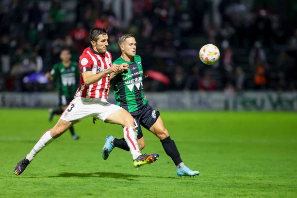 Leandro Paredes and Dani Vivian in Las Llanas |  Source: Getty Images