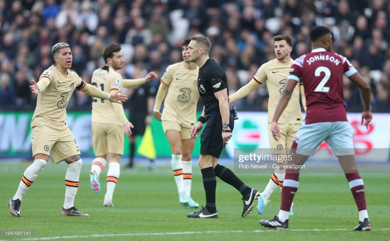 Chelsea players appeal for handball against West Ham (Photo by Rob Newell - CameraSport via Getty Images)