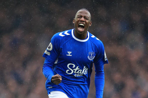 Jugador del Everton celebra la victoria. Fuente: Getty Images