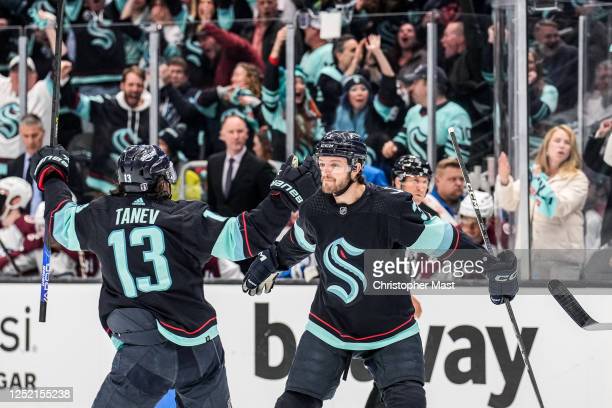 Will Borgen celebrates with teammate Brandon Tanev after giving Seattle a 2-0 lead in Game 4/Photo: Christopher Mast/NHLI via Getty Images