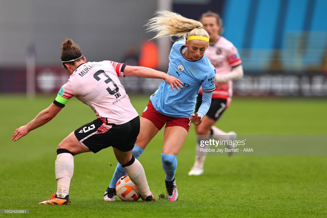 Chloe Kelly of Manchester City Women during the FA Women's Super League match between Manchester City and Reading at The Academy Stadium on April 30, 2023 in Manchester, United Kingdom. (Photo by Robbie Jay Barratt - AMA/Getty Images)