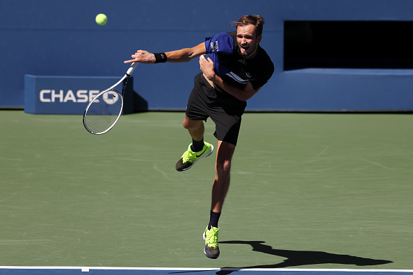 Medvedev in fourth round action (Image: Al Bello)