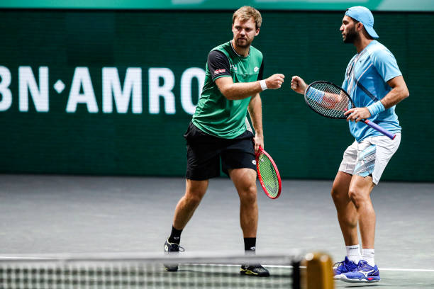 Krawietz (l.) and Tecau (r.) in doubles action/Photo: Hans van der Valk/BSR Agency/Getty Images