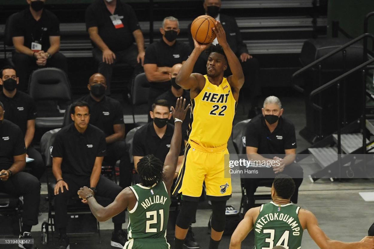 Jimmy Butler shoots over 