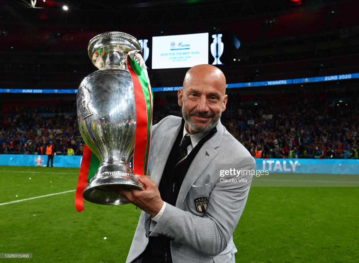 Vialli took the position of Head Coach, a role that was left open since 2013. (Photo by Claudio Villa/Getty Images)