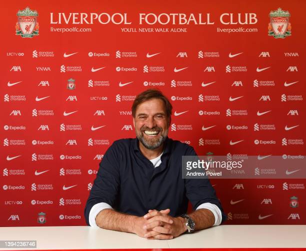 Jurgen Klopp signing his new contract at Liverpool (Photo: Andrew Powell/Liverpool FC via GETTY Images)