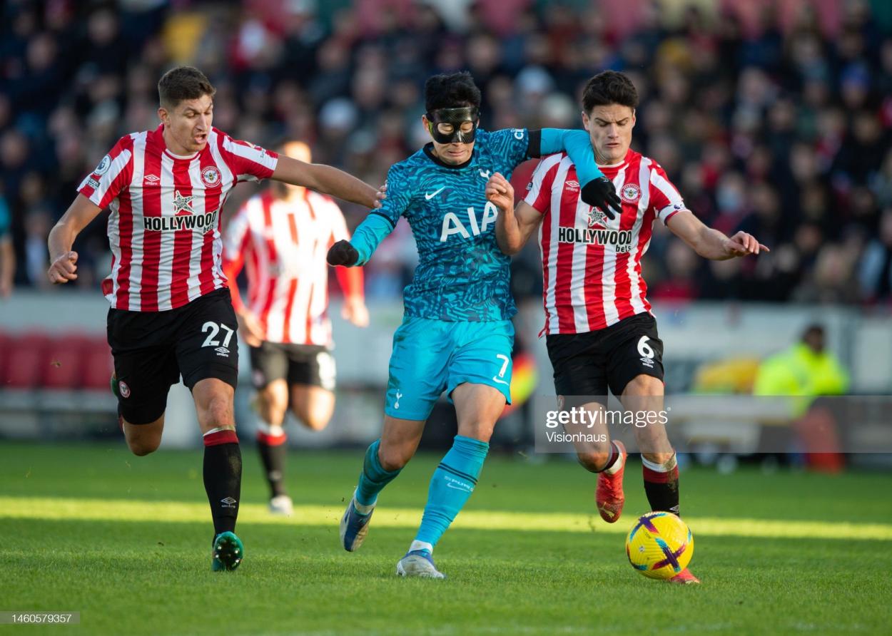 BRENTFORD, ENGLAND - DECEMBER 26: Son Heung-Min of <b><a  data-cke-saved-href='https://www.vavel.com/en/data/tottenham-hotspur' href='https://www.vavel.com/en/data/tottenham-hotspur'>Tottenham Hotspur</a></b> in action with Christian Norgaard and Vitaly Janelt of Brentford during the <strong><a  data-cke-saved-href='https://www.vavel.com/en/football/2023/03/19/premier-league/1141206-four-things-we-learnt-from-arsenals-dominant-win-against-crystal-palace.html' href='https://www.vavel.com/en/football/2023/03/19/premier-league/1141206-four-things-we-learnt-from-arsenals-dominant-win-against-crystal-palace.html'>Premier League</a></strong> match between Brentford FC and <b><a  data-cke-saved-href='https://www.vavel.com/en/data/tottenham-hotspur' href='https://www.vavel.com/en/data/tottenham-hotspur'>Tottenham Hotspur</a></b> at Brentford Community Stadium on December 26, 2022 in Brentford, England. (Photo by Visionhaus/Getty Images)