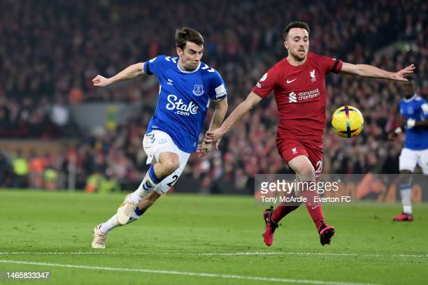 Diogo Jota battles with Seamus Coleman during his return from injury on Monday night (Photo: Tony McArdle/Everton FC/GETTY Images)
