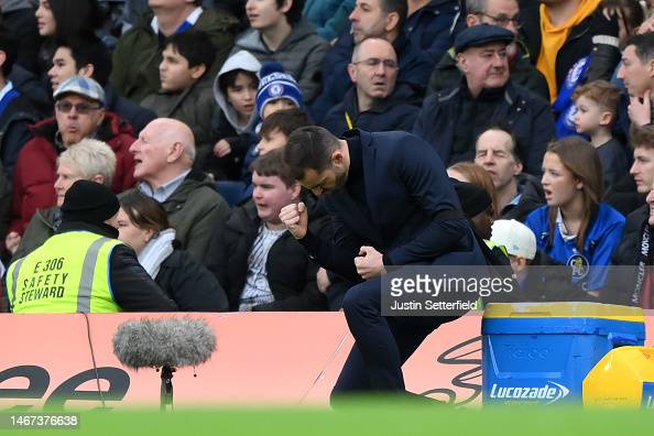 Selles celebrates victory at Stamford Bridge