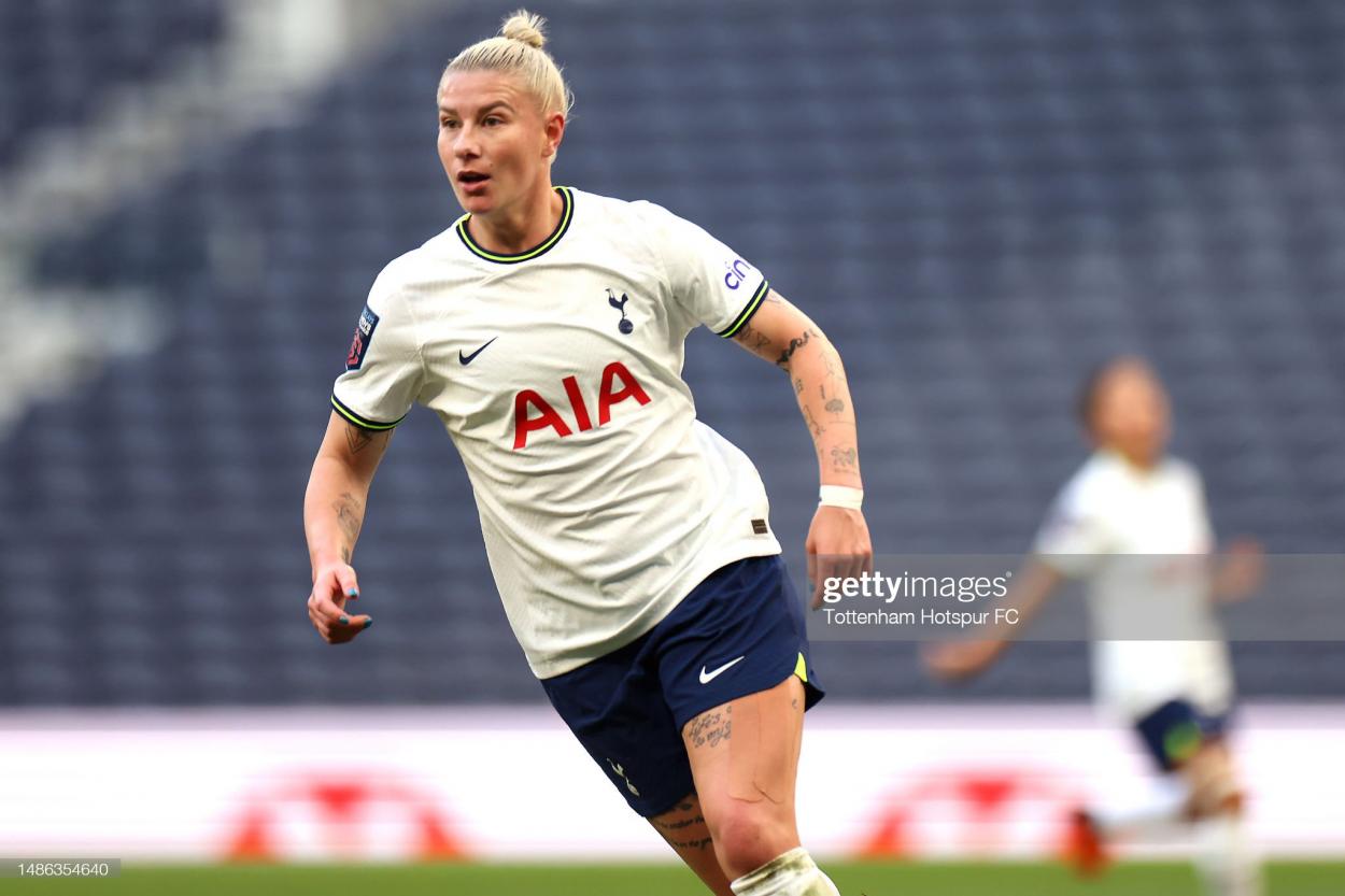 England has ten goals to her name in the WSL this season (Photo by <strong><a  data-cke-saved-href='https://www.vavel.com/en/football/2023/05/11/premier-league/1146423-crystal-palace-vs-afc-bournemouth-premier-league-preview-gameweek-36-2023.html' href='https://www.vavel.com/en/football/2023/05/11/premier-league/1146423-crystal-palace-vs-afc-bournemouth-premier-league-preview-gameweek-36-2023.html'>Tottenham Hotspur</a></strong> FC/<strong><a  data-cke-saved-href='https://www.vavel.com/en/football/2023/05/11/premier-league/1146423-crystal-palace-vs-afc-bournemouth-premier-league-preview-gameweek-36-2023.html' href='https://www.vavel.com/en/football/2023/05/11/premier-league/1146423-crystal-palace-vs-afc-bournemouth-premier-league-preview-gameweek-36-2023.html'>Tottenham Hotspur</a></strong> FC via Getty Images)