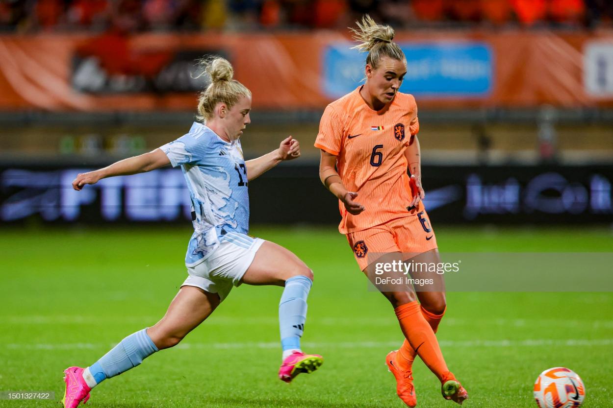 Jill Roord of Netherlands and Elena Dhont of Belgium Battles for the ball during the International Women´s Friendly match between Netherlands and Belgium at Parkstad Limburg Stadion on July 2, 2023 in Kerkrade, Netherlands. (Photo by NESimages/Geert van Erven/DeFodi Images via Getty Images)