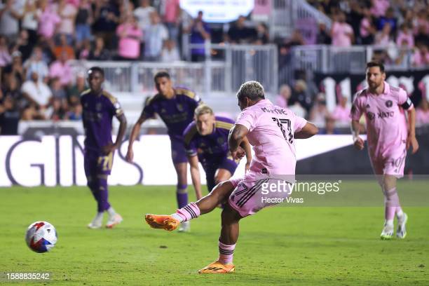<strong><a  data-cke-saved-href='https://www.vavel.com/en-us/soccer/2021/08/15/mls/1082342-atlanta-united-vs-lafc-preview-how-to-watch-team-news-predicted-lineups-and-ones-to-watch.html' href='https://www.vavel.com/en-us/soccer/2021/08/15/mls/1082342-atlanta-united-vs-lafc-preview-how-to-watch-team-news-predicted-lineups-and-ones-to-watch.html'>Josef Martinez</a></strong> converts on the eventual match-winning penalty/Photo: Hector Vivas/Getty Images