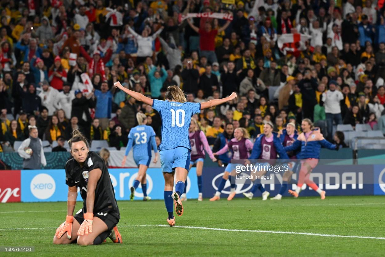 SYDNEY, AUSTRALIA - AUGUST 16: Alessia Russo of England celebrates after scoring her team's third goal with teammates during the FIFA Women's <strong><a  data-cke-saved-href='https://www.vavel.com/en/football/2023/08/15/womens-football/1153456-tony-gustavsson-tough-decisions-have-to-be-made-about-team-selection-before-australia-face-england-in-world-cup-semi-final.html' href='https://www.vavel.com/en/football/2023/08/15/womens-football/1153456-tony-gustavsson-tough-decisions-have-to-be-made-about-team-selection-before-australia-face-england-in-world-cup-semi-final.html'>World Cup</a></strong> Australia & New Zealand 2023 Semi Final match between Australia and England at Stadium Australia on August 16, 2023 in Sydney, Australia. (Photo by Amy Halpin/ DeFodi Images via Getty Images)