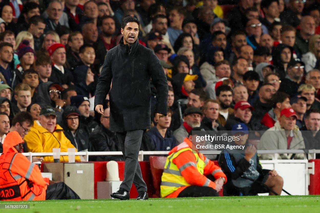 Mikel Arteta instructing from the sidelines (Photo by Hans van der Valk/BSR Agency\Getty Images)