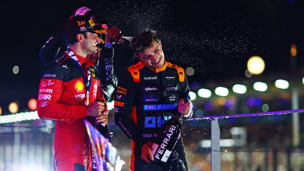 Carlos Sainz y Lando Norris celebrando en el podio | Fuente: Getty Images