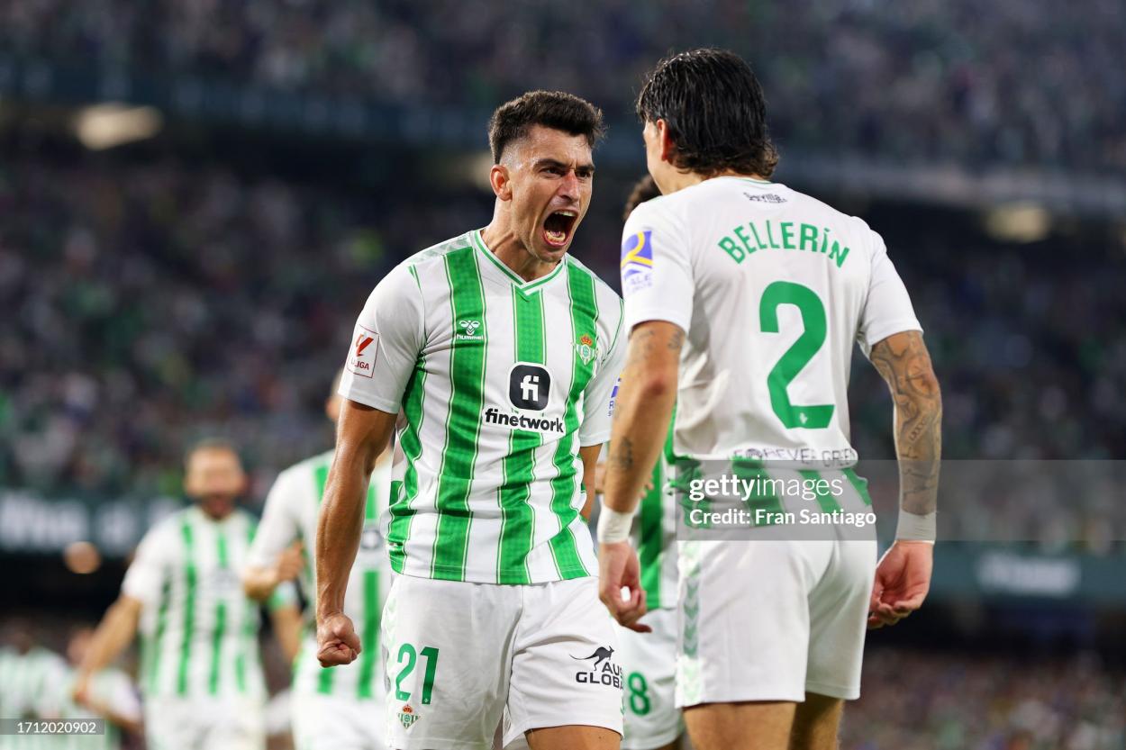 Marc Roca y Bellerín celebrando el segundo gol /Fuente: Getty Images