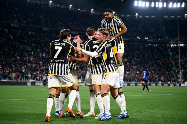 Los jugadores de la Juventus celebrando el gol de Vlahovic. Foto: Getty Images
