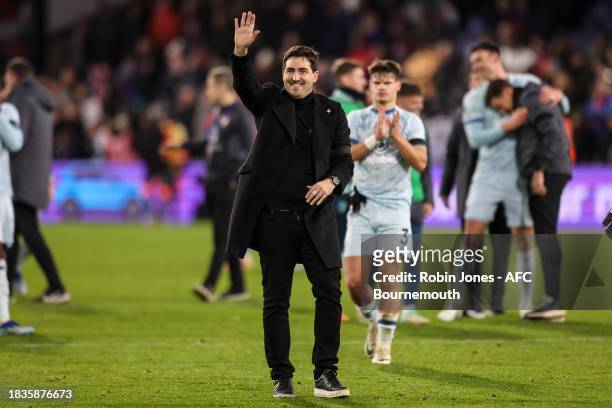 Andoni Iraola thanking the fans when Bournemouth beat Crystal Palace 2-0- Getty Images