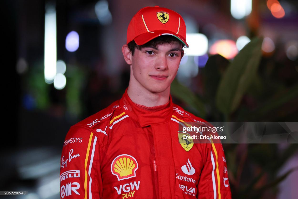 Oliver Bearman received high praise for his <strong><a  data-cke-saved-href='https://www.vavel.com/en/motorsports/2023/10/07/1158507-qatar-grand-prix-sprint-max-verstappen-claims-third-world-title.html' href='https://www.vavel.com/en/motorsports/2023/10/07/1158507-qatar-grand-prix-sprint-max-verstappen-claims-third-world-title.html'>Formula One</a></strong> debut in Jeddah. (Photo by Eric Alonso/Getty Images)
